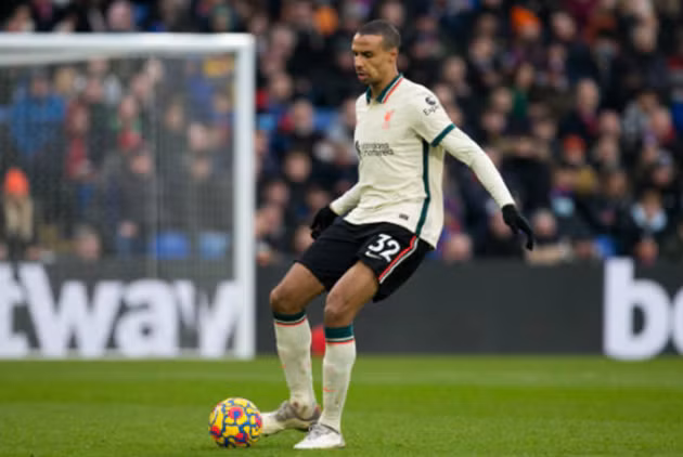 Matip có trận đấu dưới sức.