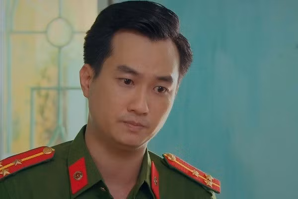 Anh Tuấn đảm nhiệm vai Nam - trưởng công an xã Tân Xuân trong phim.