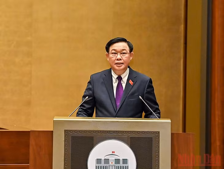 Chủ tịch Quốc hội Vương Đình Huệ phát biểu khai mạc.