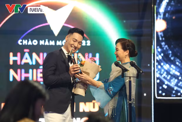 VTV Awards: 'Huong vi tinh than' la phim truyen hinh an tuong cua nam hinh anh 1