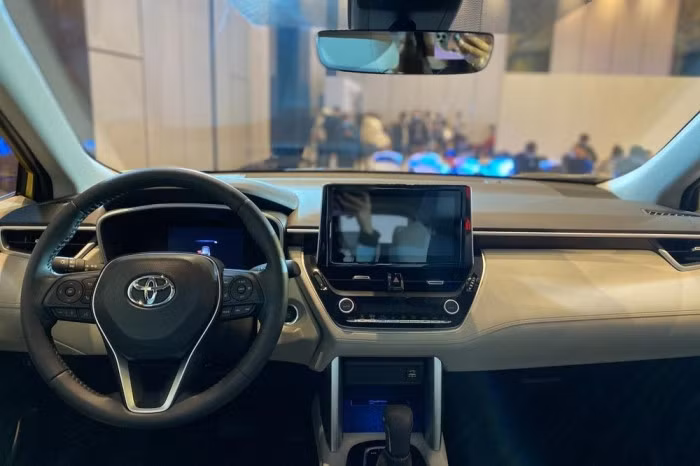 Cận cảnh khoang nội thất trên Toyota Frontlander 2022