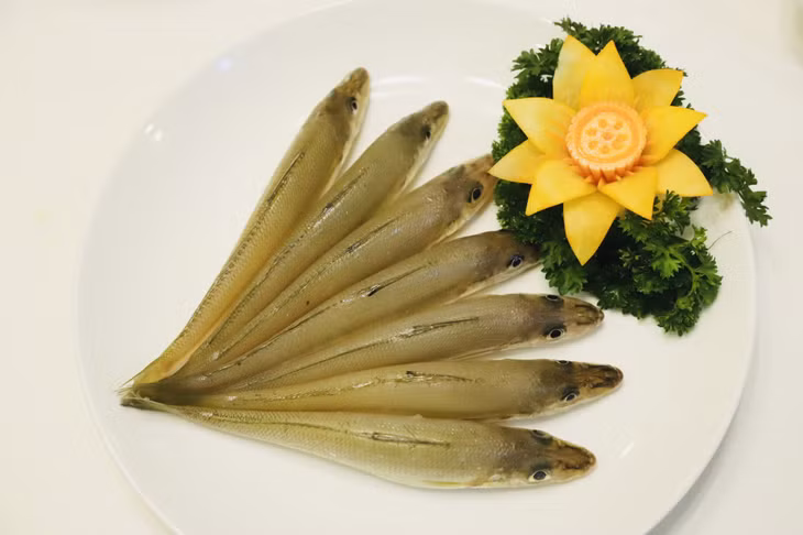 Cá đục có thể chế biến được rất nhiều món ngon vì thịt chắc, trắng, có vị ngọt.