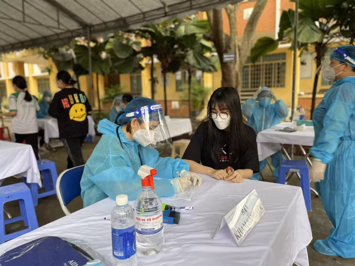 TP Hồ Chí Minh sẽ tiêm vaccine xuyên Tết tại 22 quận, huyện và thành phố Thủ Đức