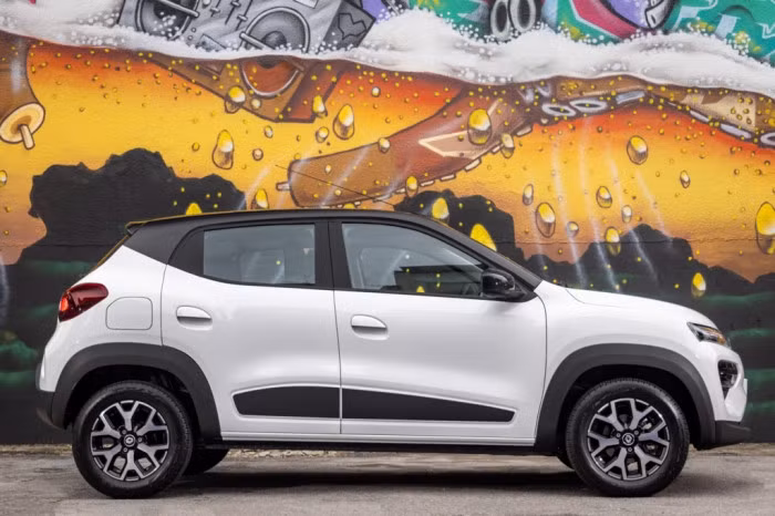 Renault Kwid 2023 có giá bán rẻ đến khó tin tại Brazil