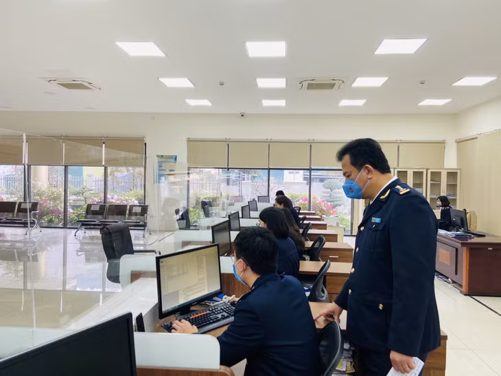 Năm 2021, Chi cục Hải quan Cửa khẩu Cảng Hòn Gai có nhiều giải pháp mới tháo gỡ khó khăn cho doanh nghiệp hoạt động xuất, nhập khẩu.