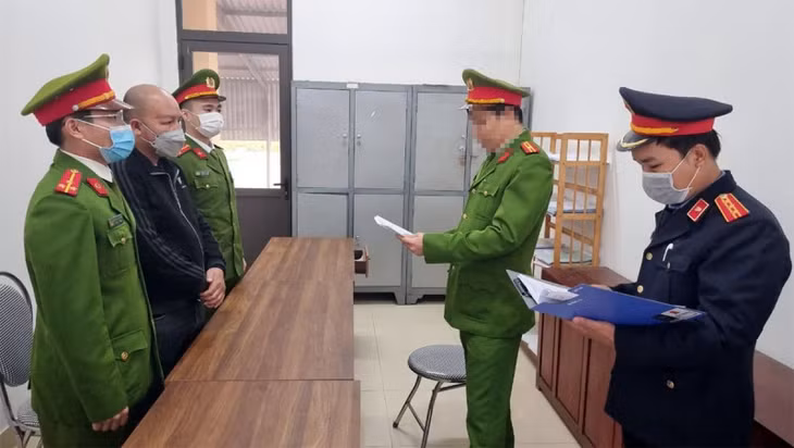 Đối tượng Phùng Xuân Phong bị bắt giữ.