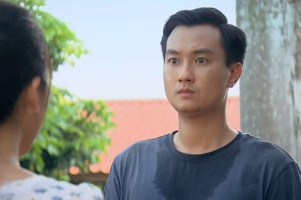 Phản ứng của nam chính 'Phố trong làng' khi bị chê diễn dở