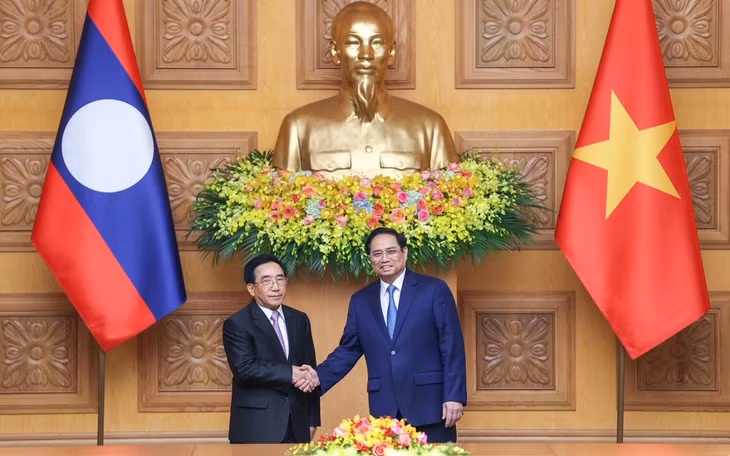 Thủ tướng Chính phủ Phạm Minh Chính và Thủ tướng Chính phủ Lào Phankham Viphavanh tại hội đàm. Ảnh: VGP/Nhật Bắc