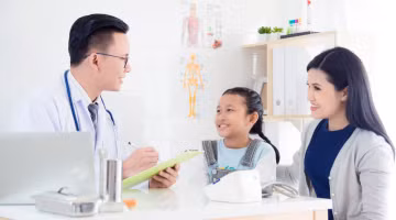 Thực hiện các hoạt động khám, tư vấn chế độ dinh dưỡng phù hợp