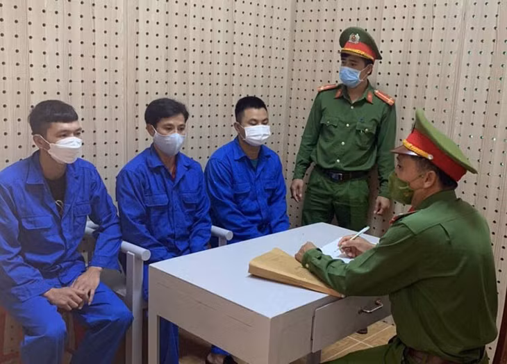 Các đối tượng tại cơ quan điều tra.
