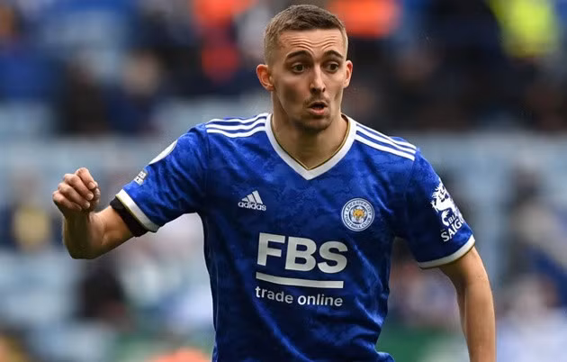 7. Timothy Castagne (28 triệu euro). Giữ vững phong độ trong mùa giải thứ hai khoác áo Leicester, cầu thủ người Bỉ dễ dàng lọt top những hậu vệ phải đặt giá nhất.