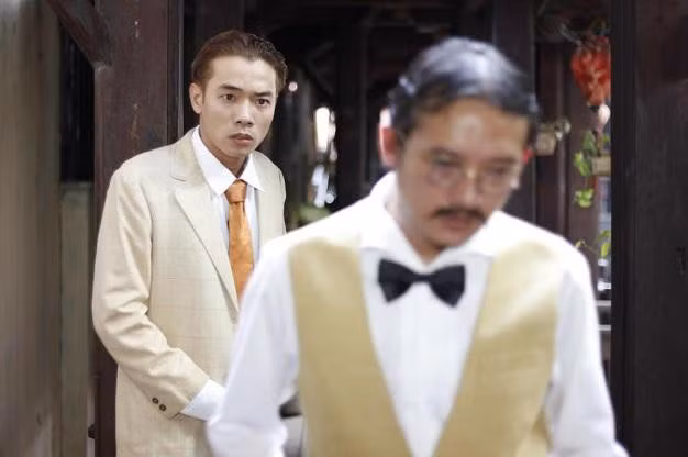 Vai Xuân tóc đỏ trong phim “Trò đời” là vai chính đầu tiên của Việt Bắc. Diễn viên Việt Bắc: Từ Xuân Tóc đỏ tới Hồng Chim lợn và những vai diễn trong Táo quân ảnh 4