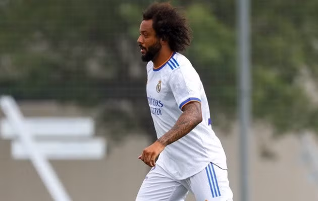 Marcelo sẽ ở lại Real.