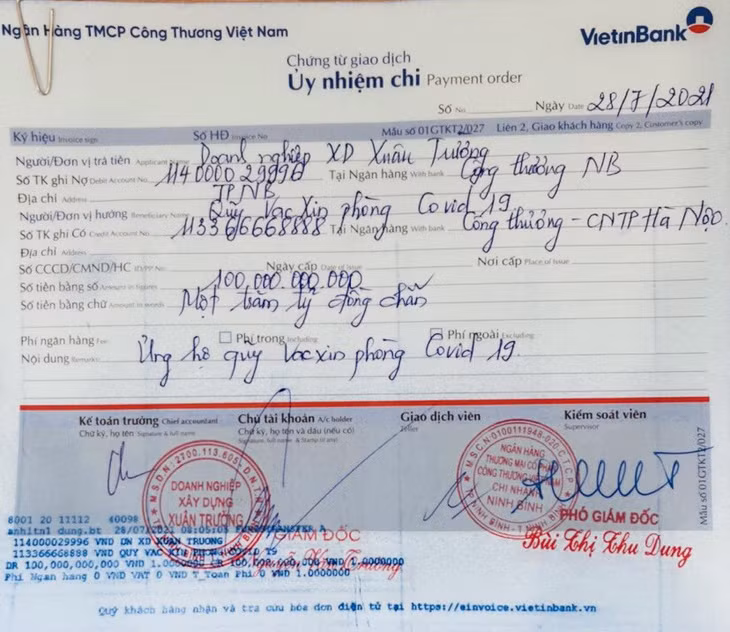 Doanh nghiệp xây dựng Xuân Trường chuyển khoản tiền vào Quỹ vaccine chiều 28/7.