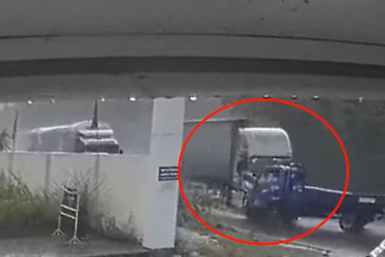 Kinh hoàng khoảnh khắc xe container tông trực diện xe tải ở Lạng Sơn ảnh 1 Kinh hoàng khoảnh khắc xe container tông trực diện xe tải ở Lạng Sơn ảnh 1