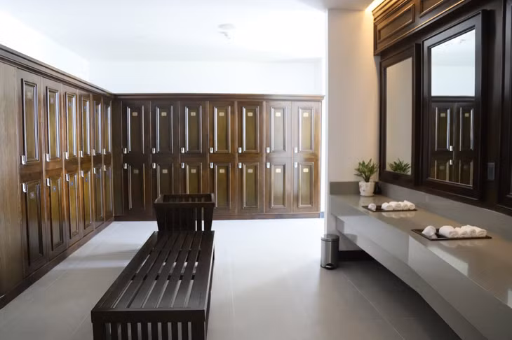 Khu vực gửi đồ được thiết kế sang trọng, lịch sự, đáp ứng cao nhất nhu cầu của du khách.
