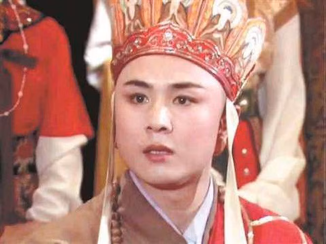 Theo "Trư Bát Giới" Mã Đức Hoa, Từ Thiếu Hoa bỏ vai vì đòi tăng cát sê thêm 5 nhân dân tệ (khoảng 18 nghìn đồng) cho một tập phim nhưng không thành.