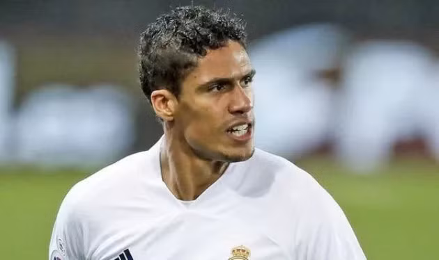 Varane báo tin vui cho Man Utd.