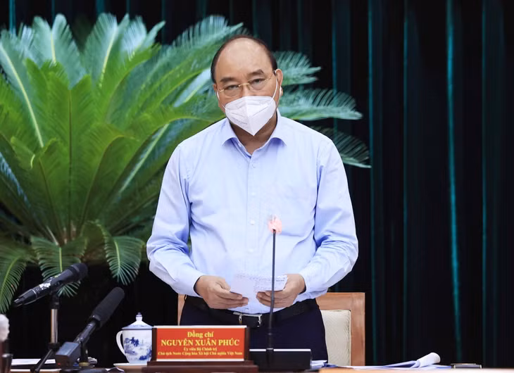 Chủ tịch nước Nguyễn Xuân Phúc: Thực hiện giãn cách xã hội phải gắn chặt với chăm lo đời sống người dân - Ảnh: VGP Chủ tịch nước Nguyễn Xuân Phúc: Thực hiện giãn cách xã hội phải gắn chặt với chăm lo đời sống người dân - Ảnh: VGP