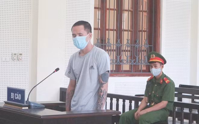 Bị cáo Bùi Văn Trí tại toà. Bị cáo Bùi Văn Trí tại toà.