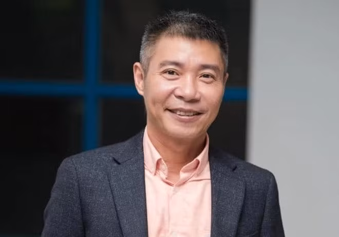 Bà xã thông tin, NSND Công Lý bị ngã phải nhập viện.