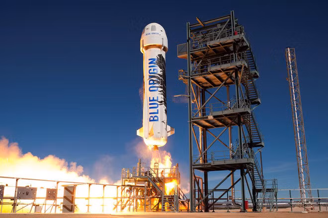 Jeff Bezos vừa bay lên vũ trụ thành công và trở lại Trái Đất an toàn, đạt được giấc mơ thủa bé: Đây là ngày đẹp nhất đời tôi - Ảnh 2.