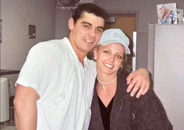 Chồng cũ hé lộ sự thật gây sốc về cuộc hôn nhân 55 tiếng với Britney Spears ảnh 2 Chồng cũ hé lộ sự thật gây sốc về cuộc hôn nhân 55 tiếng với Britney Spears ảnh 2