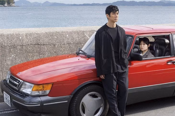Hidetoshi Nishijima (trái) và Toko Miura trong