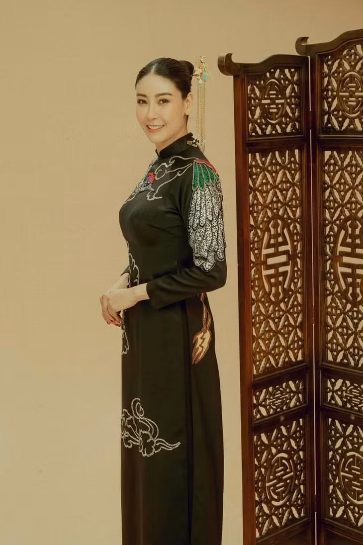 Hà Kiều Anh xin lỗi về chia sẻ ‘công chúa đời thứ 7 triều Nguyễn’ - ảnh 1