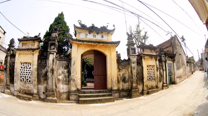 Du khách đến với làng Cựu đều không khỏi ngạc nhiên với vẻ đẹp kiến trúc nhà đẹp và vô cùng độc đáo.