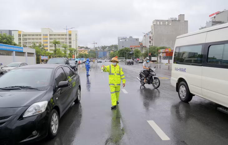 Các lực lượng chức năng duy trì nghiêm quân số, hoàn thành nhiệm vụ bảo vệ an ninh, an toàn cho các điểm thi.