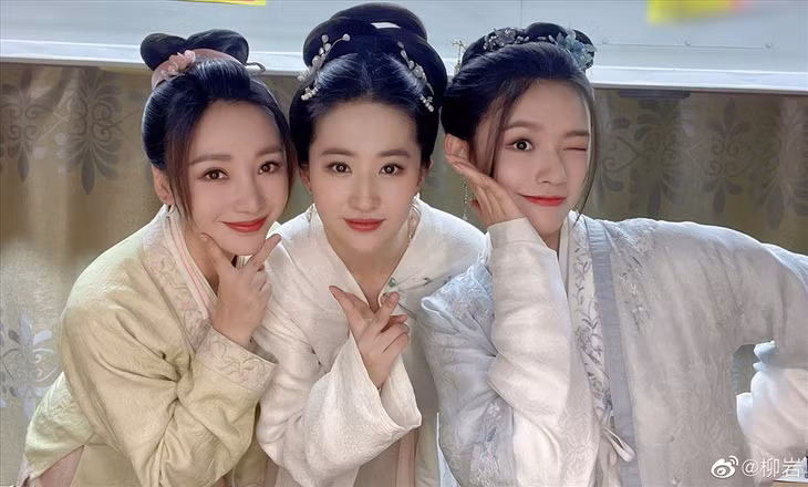 Dàn mỹ nhân trong phim. Ảnh: Weibo.