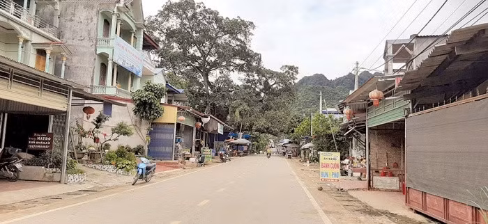 Đường tỉnh 254 đoạn qua xã Nam Cường, huyện Chợ Đồn, tỉnh Bắc Kạn sau khi được cải tạo, mở rộng. (Ảnh: Văn Thương).