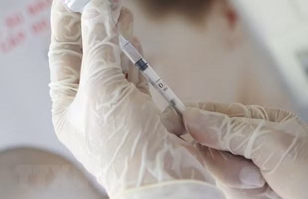 Nga san sang cung cap, chuyen giao cong nghe san xuat vaccine cho Viet hinh anh 1