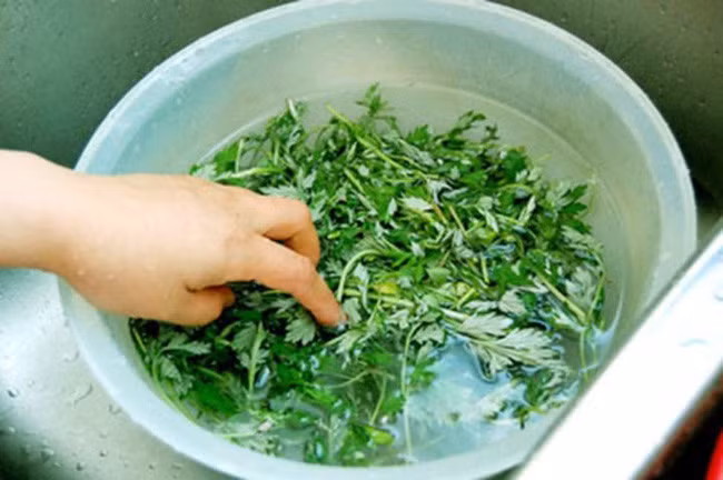 Đối với người bị chuột rút, ngâm chân cũng rất tốt