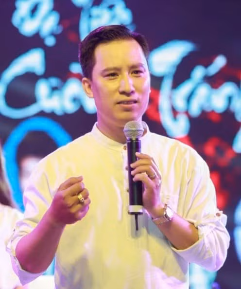  &nbsp;Nhà báo, TS. Hoàng Anh Tuấn 