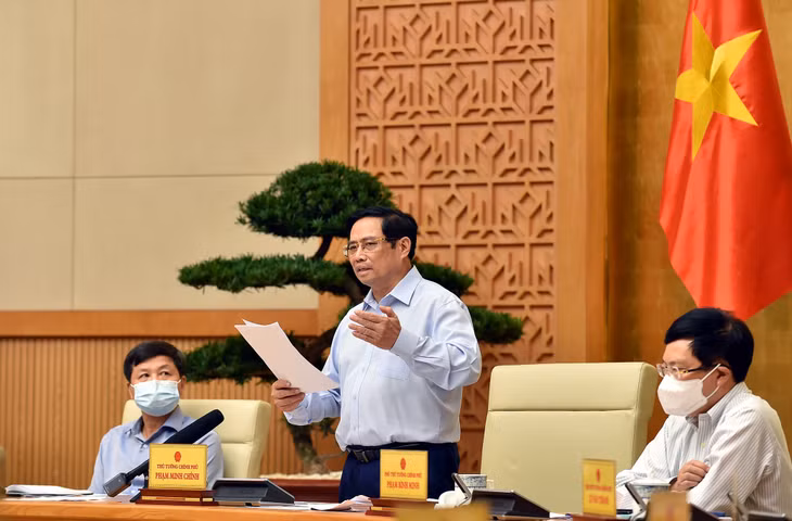 Thủ tướng Phạm Minh Chính yêu cầu lập các đường dây nóng tiếp nhận các phản ánh, kiến nghị, chia sẻ, yêu cầu của người dân. - Ảnh: VGP/Nhật Bắc Thủ tướng Phạm Minh Chính yêu cầu lập các đường dây nóng tiếp nhận các phản ánh, kiến nghị, chia sẻ, yêu cầu của người dân. - Ảnh: VGP/Nhật Bắc