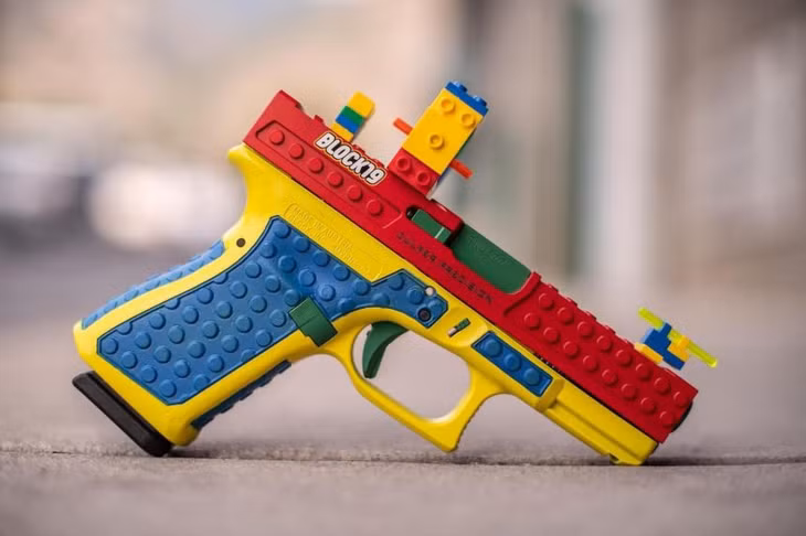 Sản phẩm Block19 gây tranh cãi ở Mỹ trông rất giống với đồ chơi Lego của trẻ em. Ảnh: Facebook