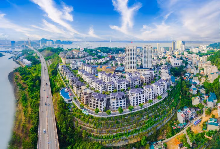 Biệt thự Beverly Hills Hạ Long trên ngọn đồi Hải Quân - Thiên đường sống trọn vẹn của giới thượng lưu.