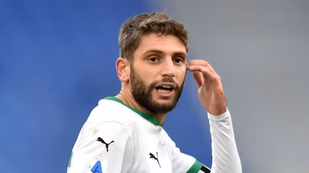Berardi được nhiều ông lớn theo đuổi.