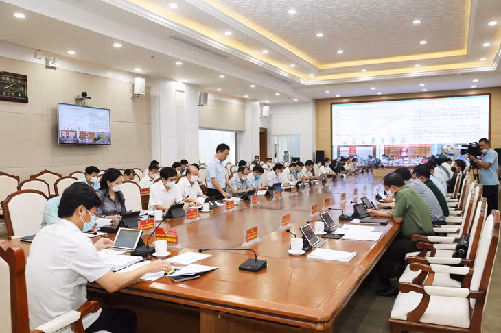 Quang cảnh cuộc họp.