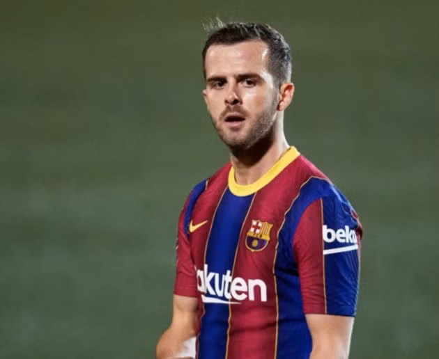 Tottenham muốn chiêu mộ Pjanic.