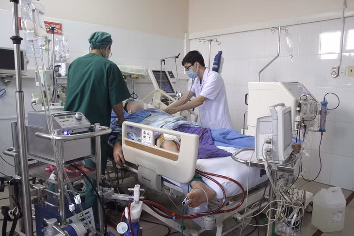 Bệnh nhân được điều trị bằng kỹ thuật cao – tim phổi nhân tạo ECMO