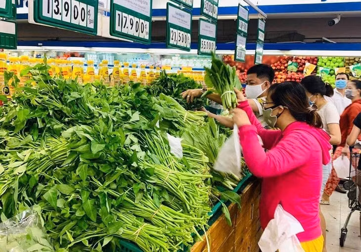Tâm lý tích trữ hàng hóa của người dân khiến giá lương thực, thực phẩm tăng. ảnh minh họa Tâm lý tích trữ hàng hóa của người dân khiến giá lương thực, thực phẩm tăng. ảnh minh họa