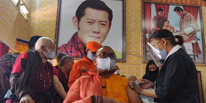 Bhutan nhanh chóng hoàn tất tiêm vaccine mũi hai cho hầu hết dân số trong một tuần. (Ảnh: Getty)
