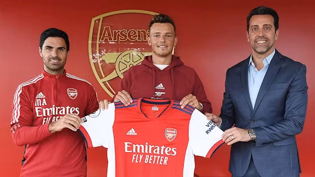Ben White chính thức về Arsenal