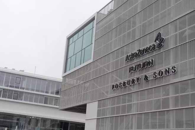 Loi nhuan vaccine Covid-19 cua AstraZeneca anh 1
