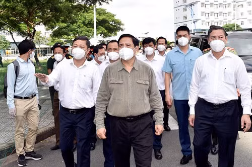 Thủ tướng Phạm Minh Chính thị sát khu cách ly tại ký túc xá Đại học Quốc gia TPHCM (thành phố Thủ Đức) ngày 26/6/2021. Ảnh: VGP/Nhật Bắc Thủ tướng Phạm Minh Chính thị sát khu cách ly tại ký túc xá Đại học Quốc gia TPHCM (thành phố Thủ Đức) ngày 26/6/2021. Ảnh: VGP/Nhật Bắc