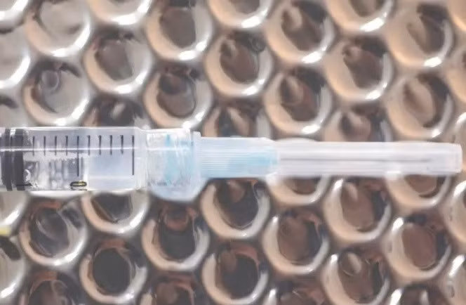 Vaccine BriLife được thử nghiệm lâm sàng tại Trung tâm Y khoa Đại học Hadassah hồi năm ngoái. Ảnh: Jpost