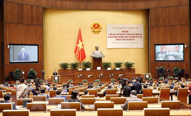 Thuong truc Ban Bi thu: Chong tieu cuc trong viec xay dung phap luat hinh anh 1